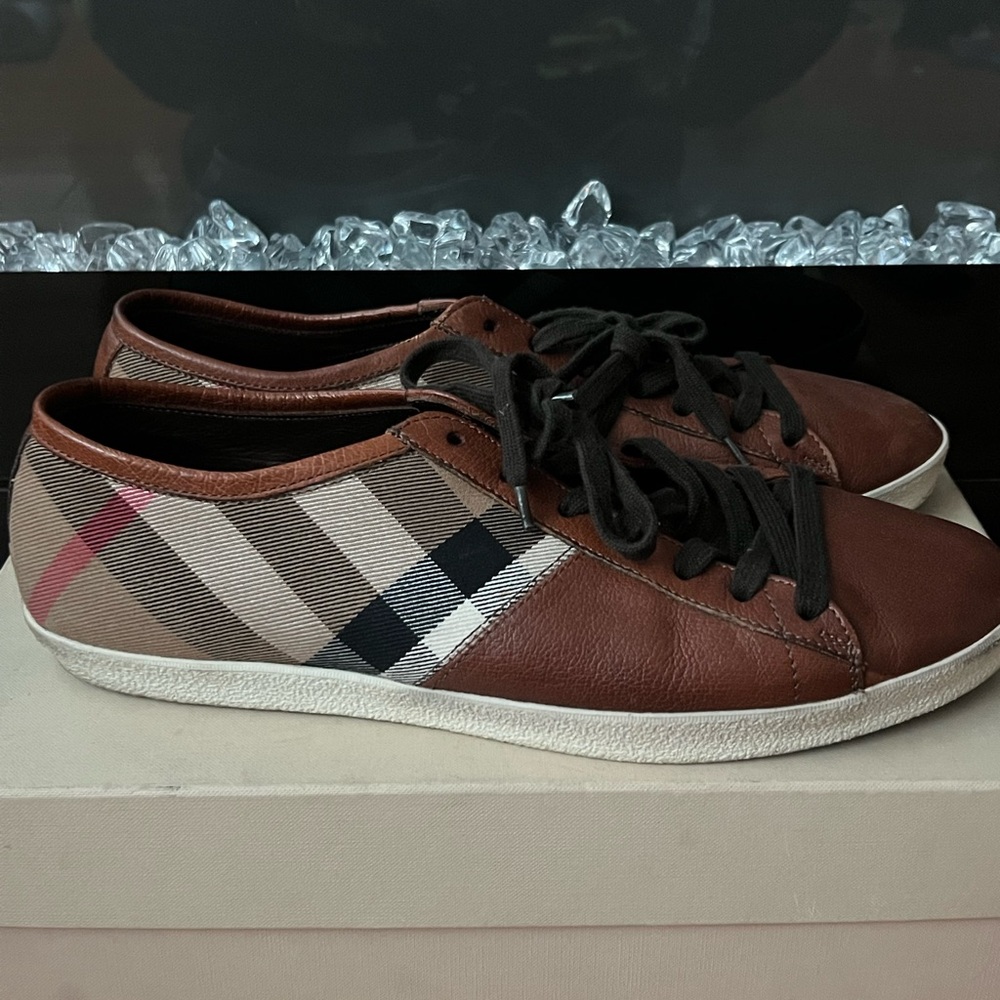 Vintage check low top sneakers.